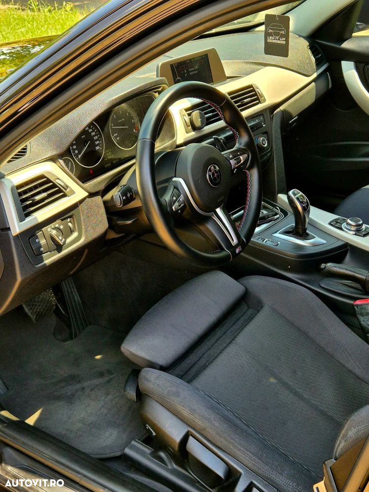 BMW Seria 3 320d Aut. - 13