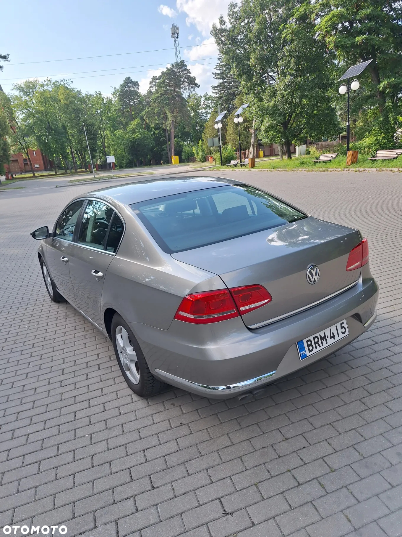 Volkswagen Passat 2.0 TDI Trendline - 19