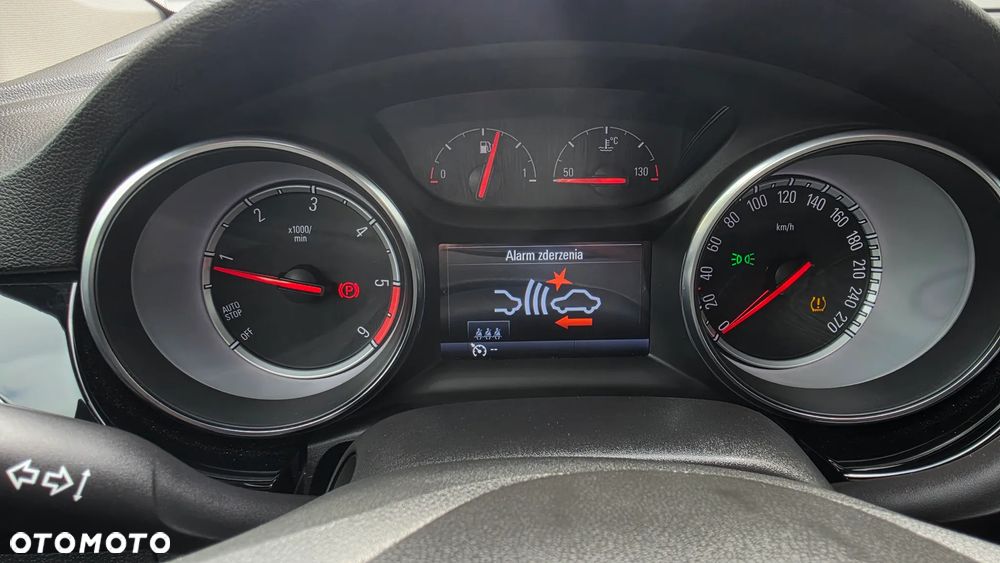 Opel Astra 1.6 D (CDTI) Start/Stop Dynamic - 19