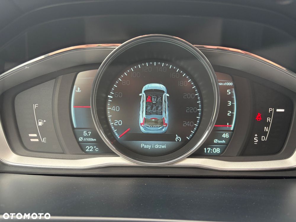 Volvo V60 D2 Momentum - 8