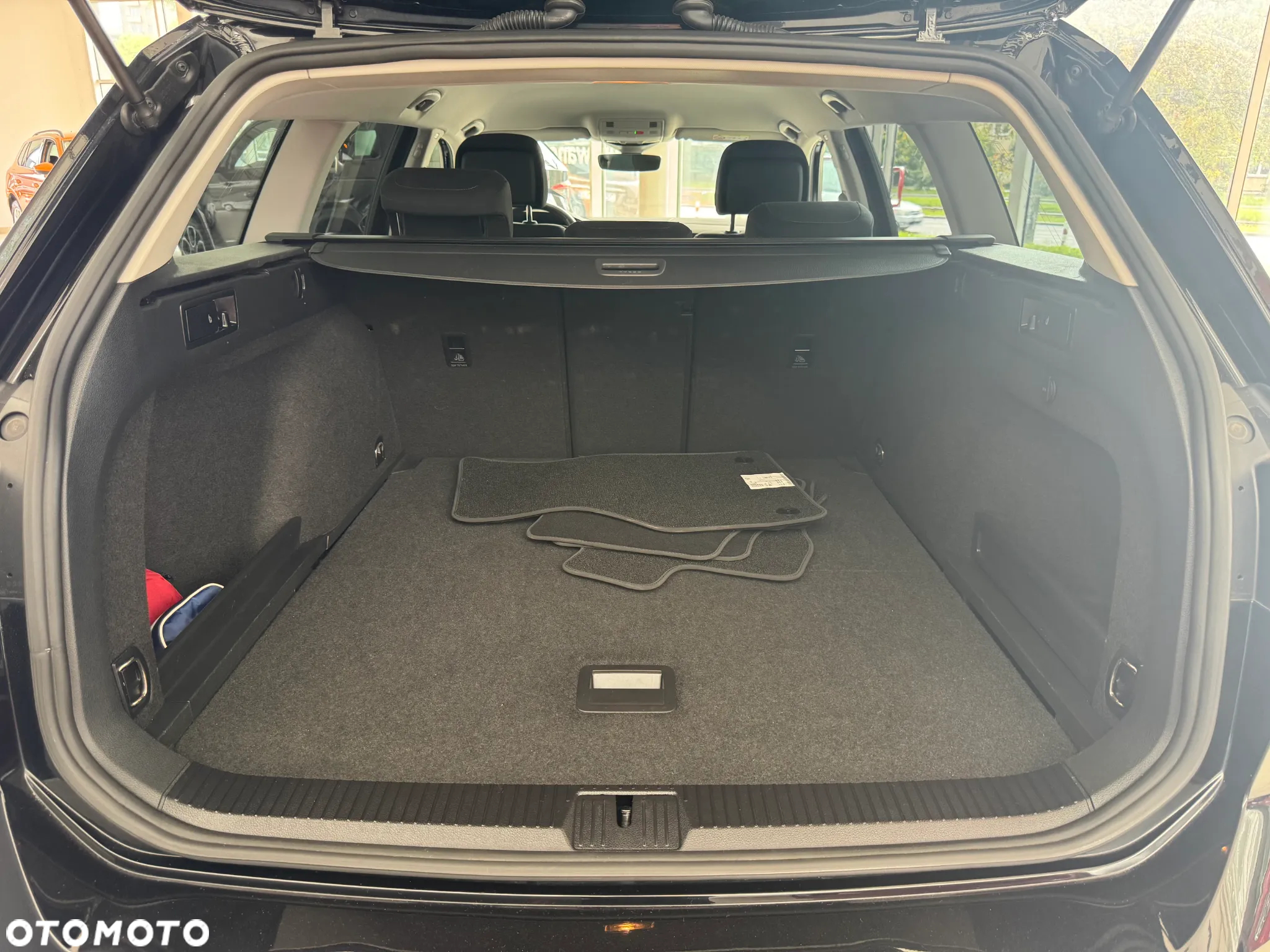 Volkswagen Passat 2.0 TSI Business DSG - 18