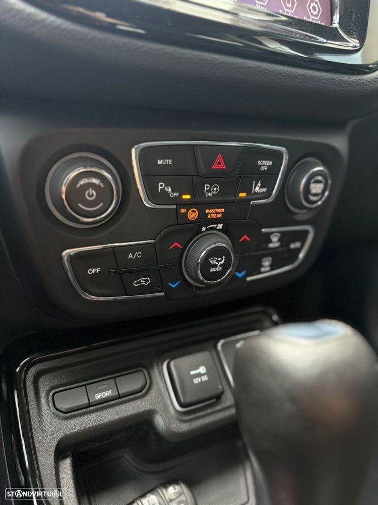 Jeep Compass 1.3 T Limited DCT - 30