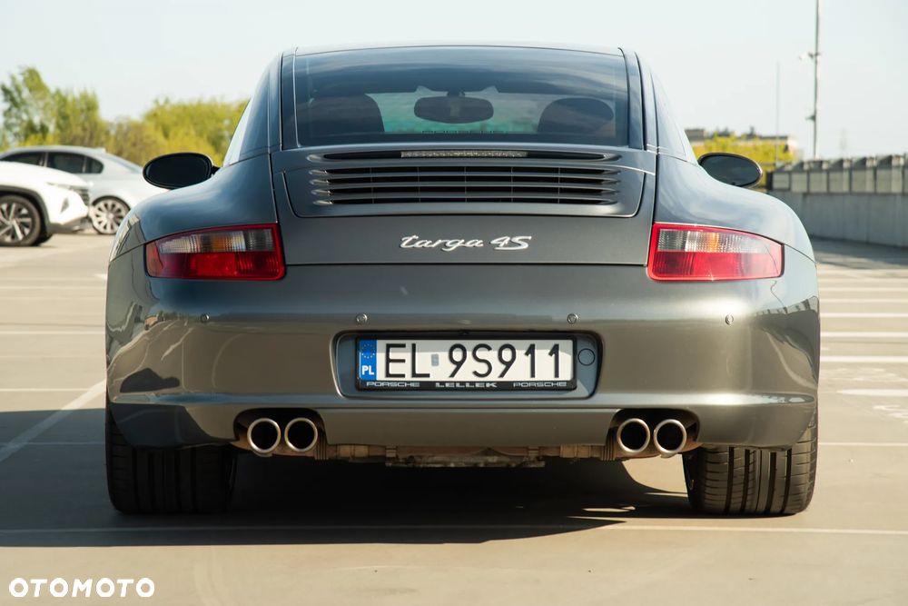 Porsche 911 - 17