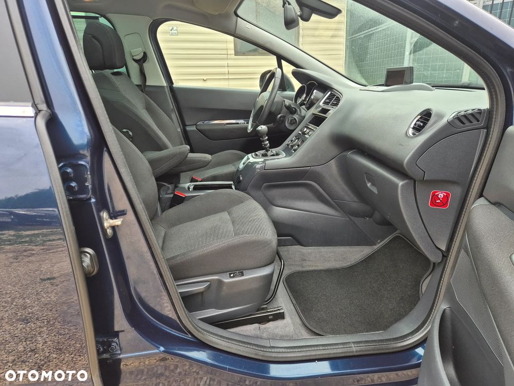 Peugeot 5008 - 19