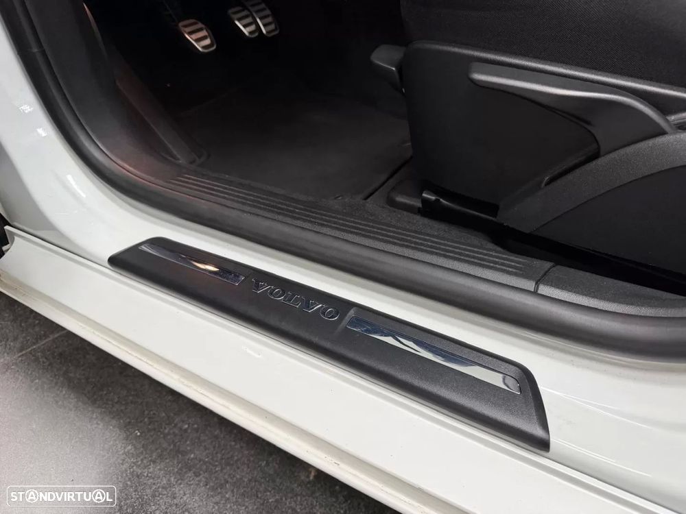 Volvo V40 D2 Momentum - 15