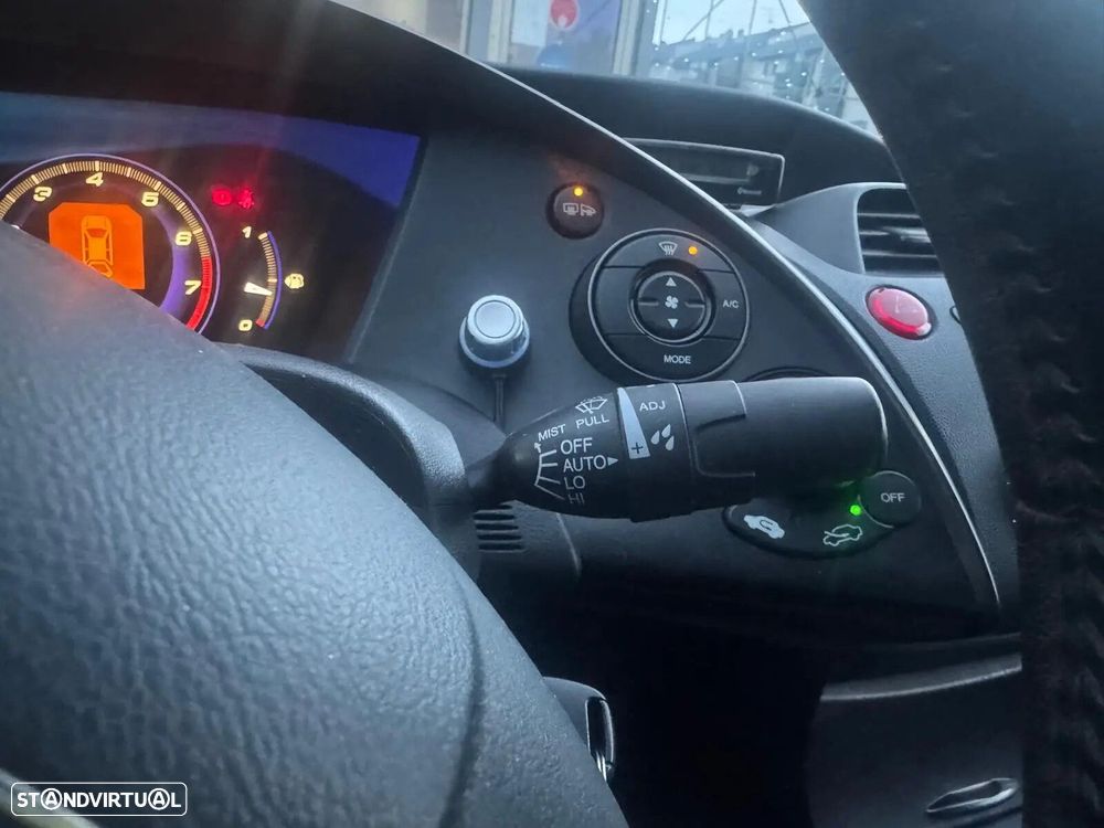 Honda Civic 1.4 i-VTEC Sport - 27