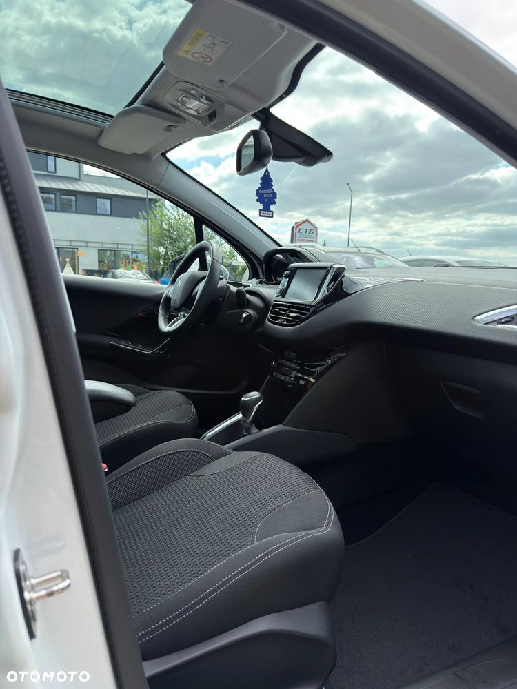 Peugeot 208 1.2 PureTech Allure S&S EAT6 - 14