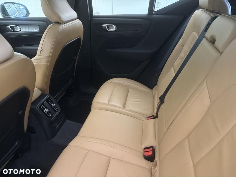 Volvo XC 40 - 21