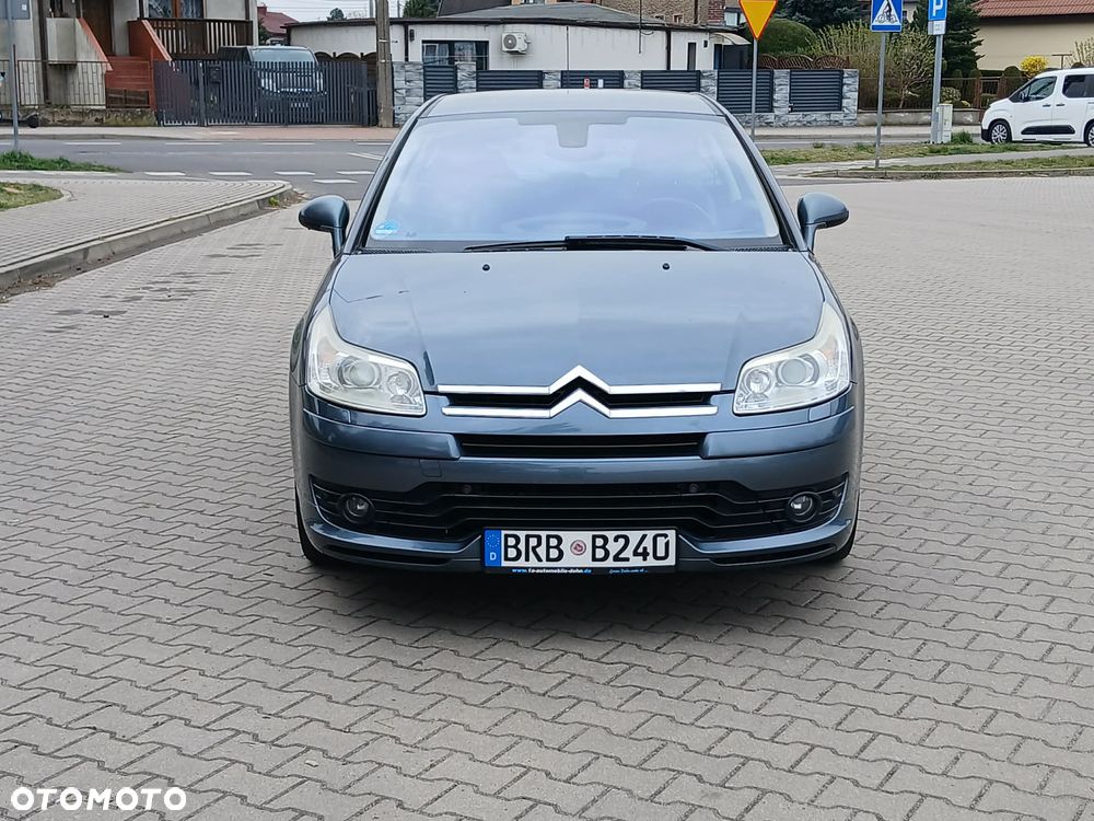 Citroën C4 2.0 16V VTS - 1