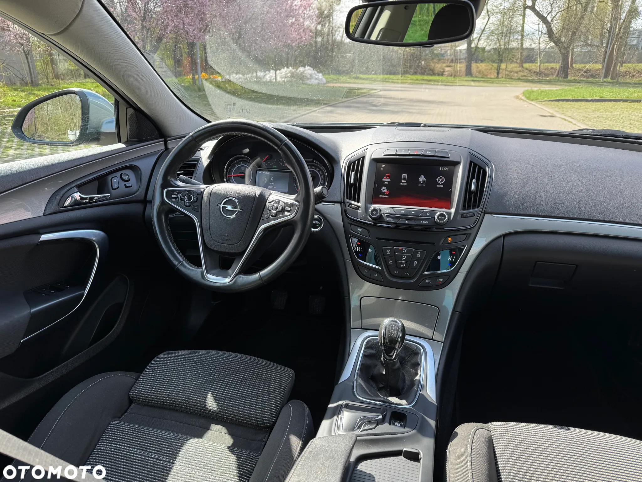 Opel Insignia - 11