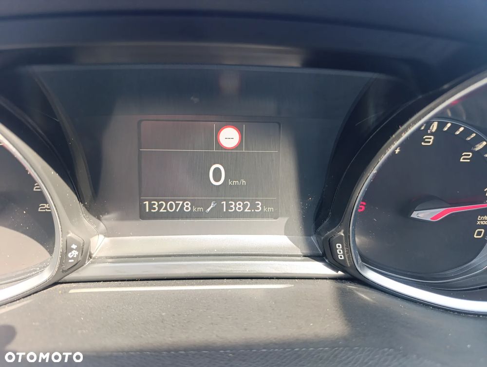 Peugeot 308 BlueHDi 150 Stop & Start Business-Line - 19