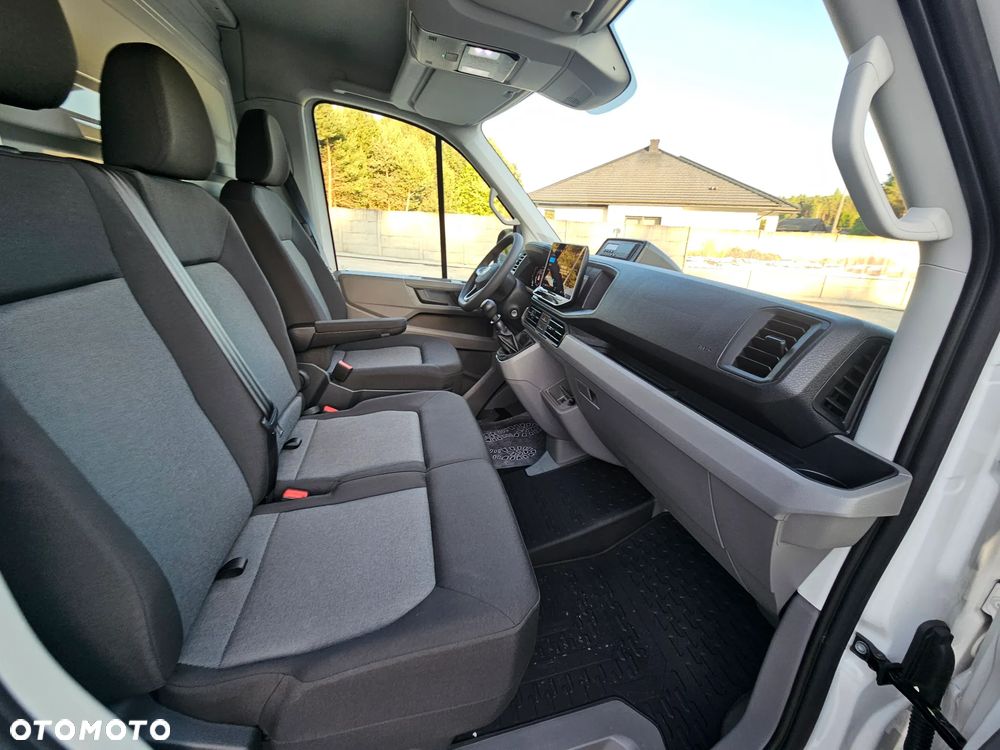 Volkswagen CRAFTER na BLIŹNIAKU 5.4m paczka NOWY LEDY Od ręki - 26