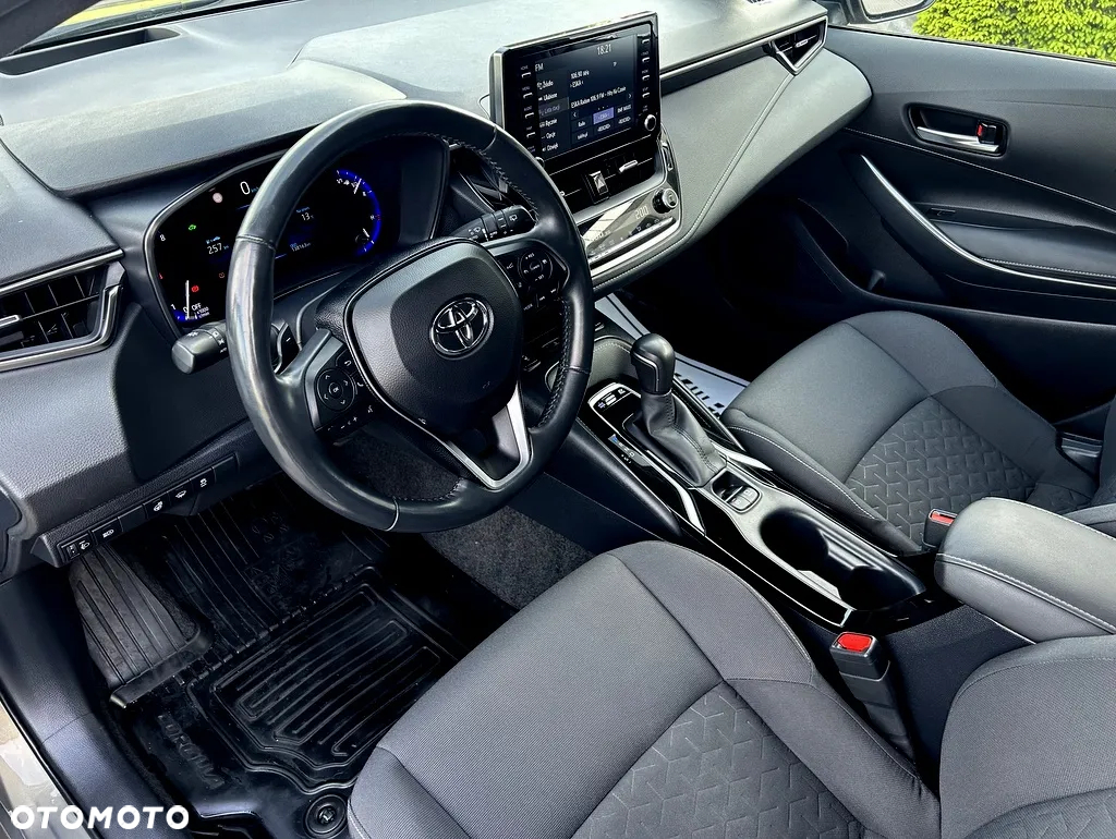 Toyota Corolla - 30