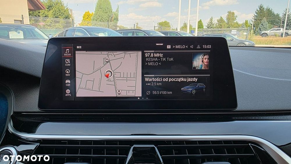 BMW Seria 5 518d Sport Line - 33
