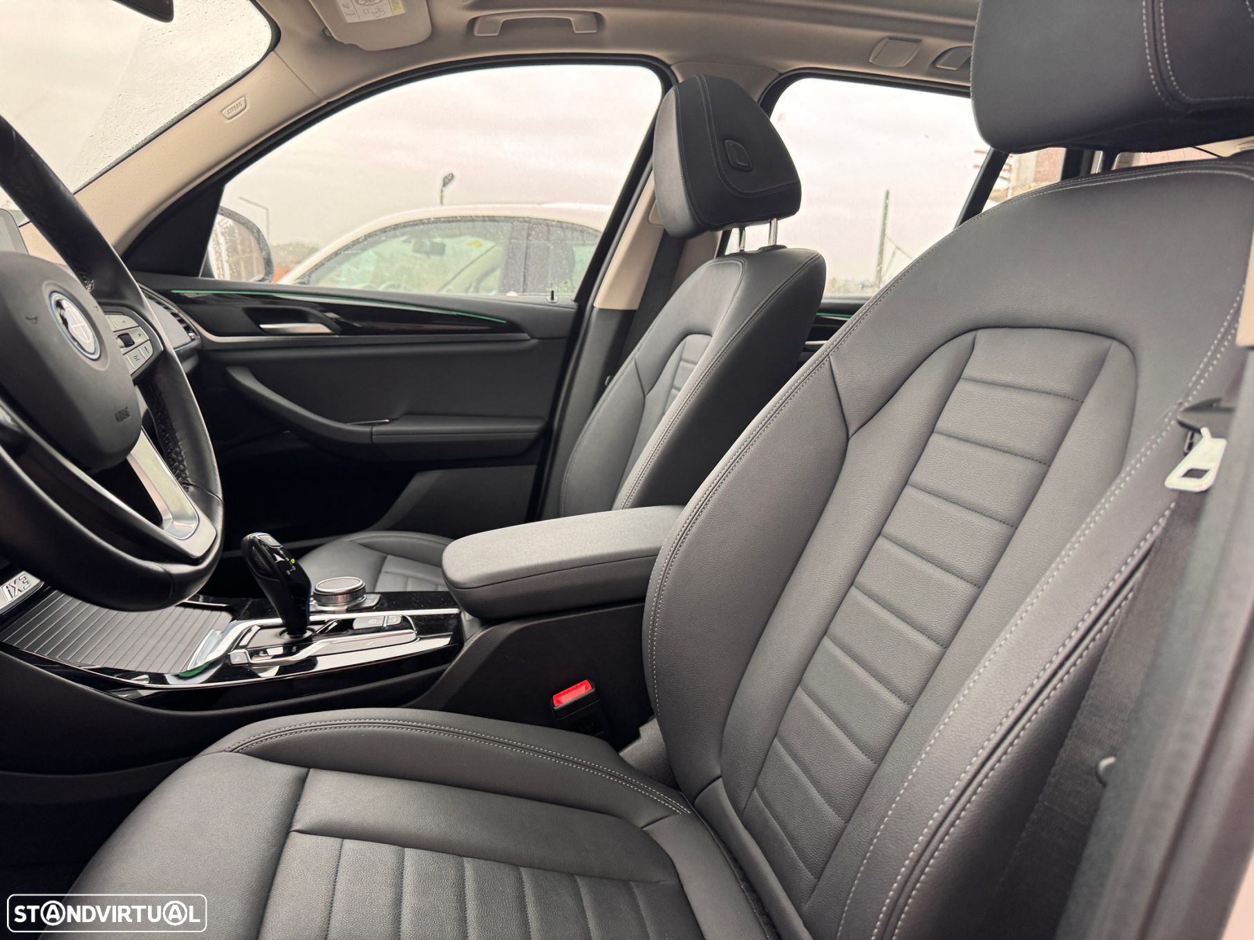 BMW iX3 Inspiring - 12