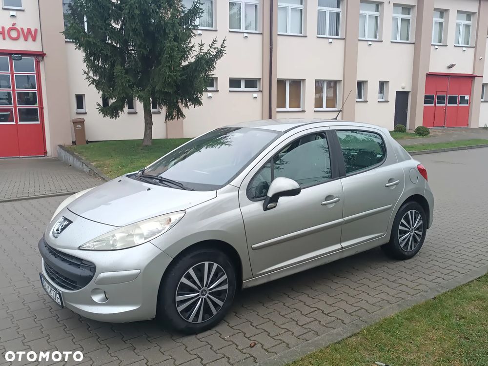 Peugeot 207 2006 photo 5