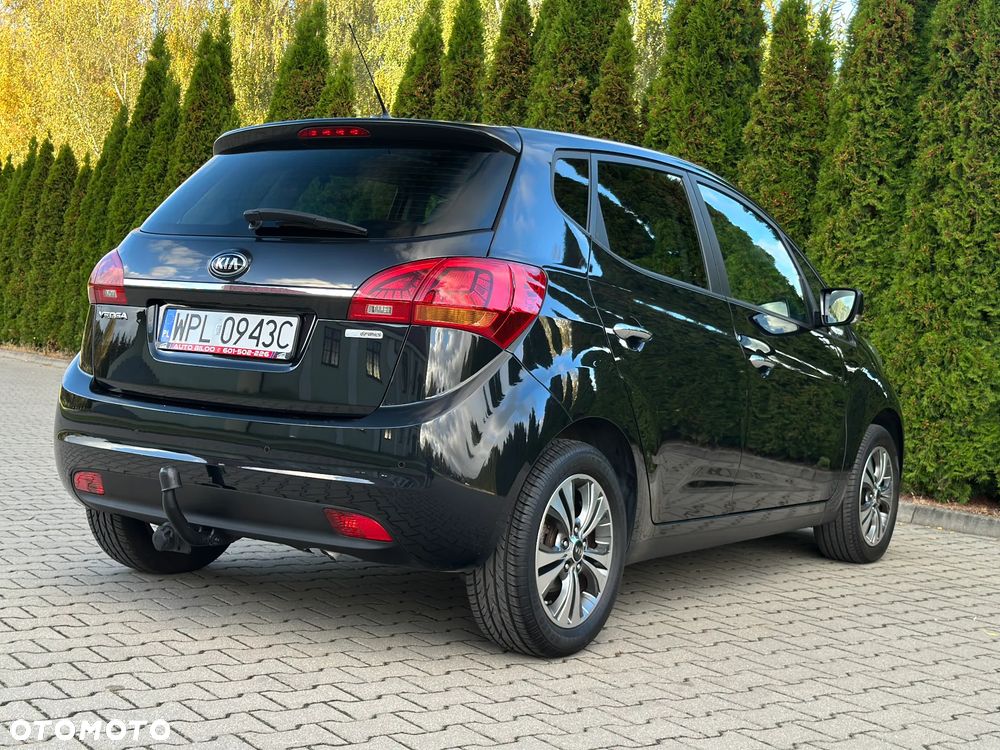 Kia Venga - 33