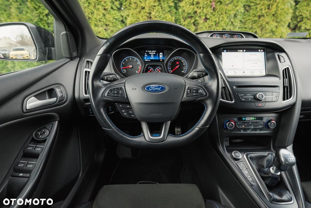 Ford Focus 2.3 EcoBoost S&S Allrad RS - 11