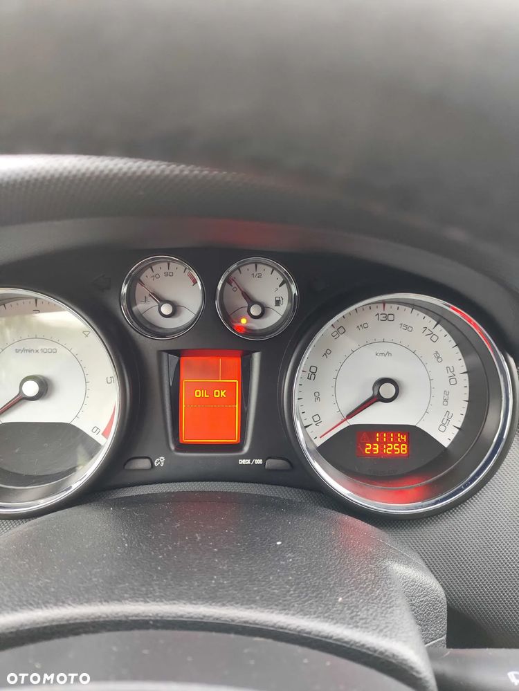 Peugeot 308 1.6 HDi Premium - 10