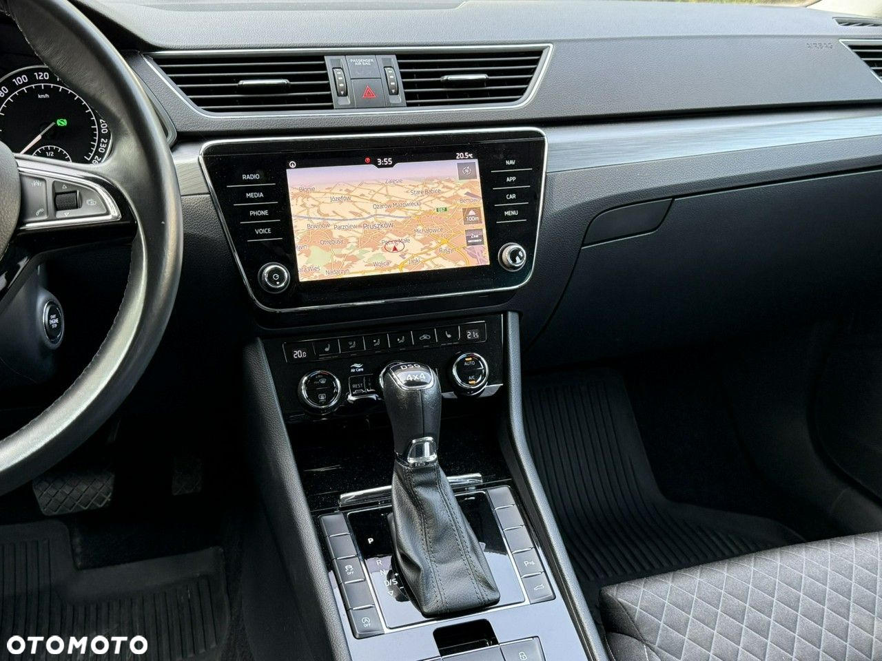 Skoda Superb 2.0 TDI 4x4 Style DSG - 24