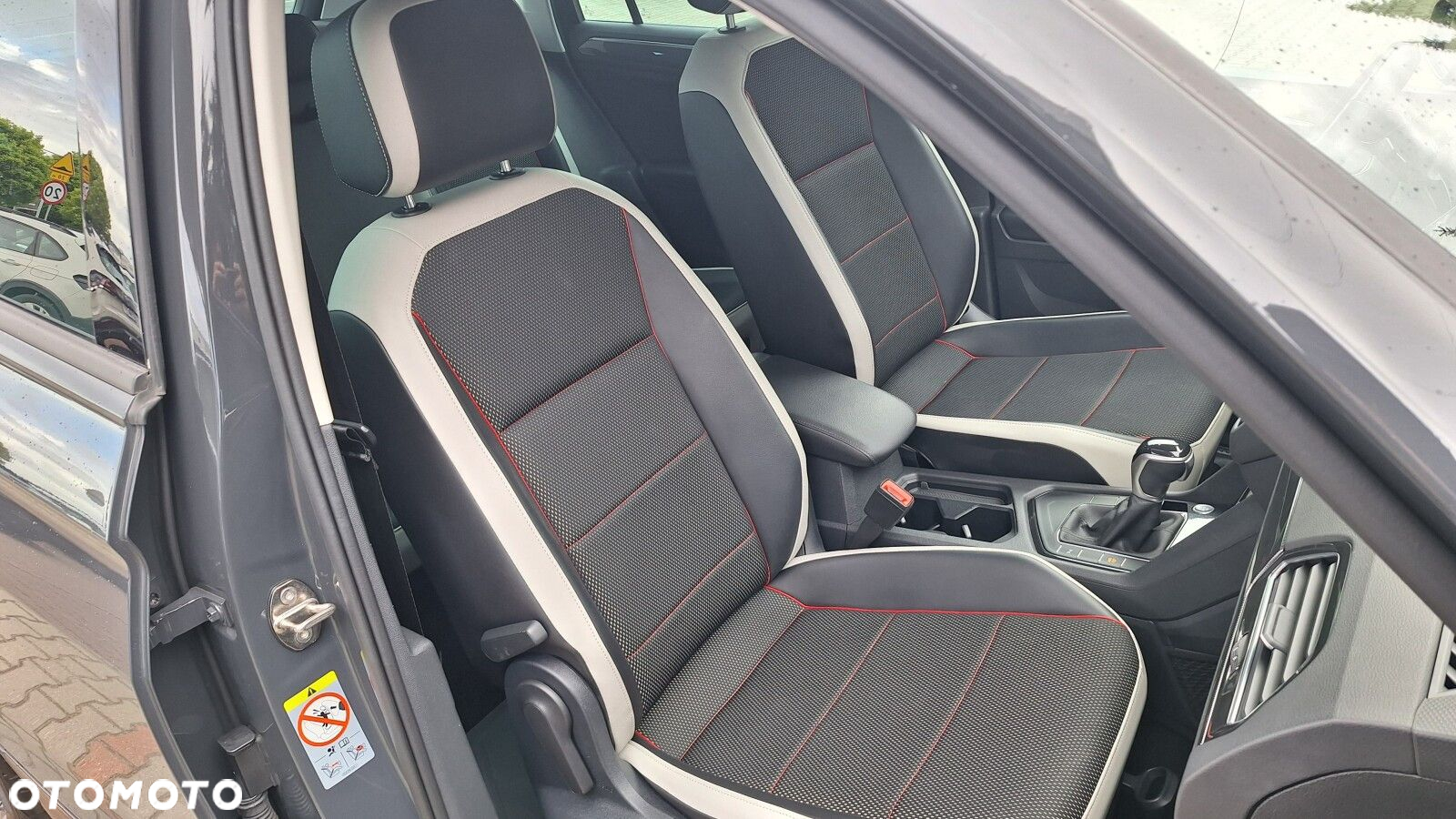 Volkswagen Tiguan 2.0 TDI SCR Urban Sport DSG - 17