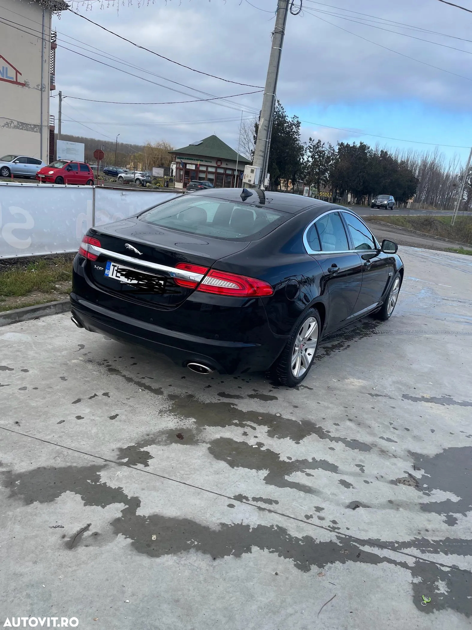 Jaguar XF - 14