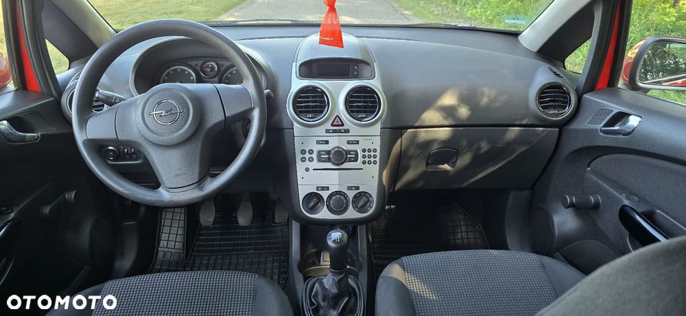 Opel Corsa 1.2 16V Essentia - 13