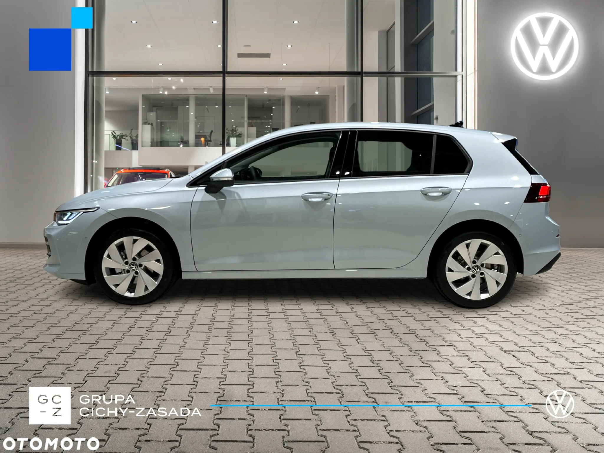 Volkswagen Golf VIII 1.5 eTSI mHEV Life Plus DSG - 2