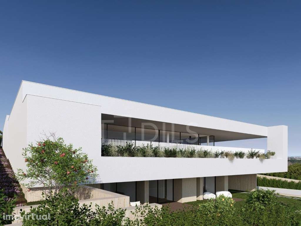 Lote para Construção com vistas panorâmicas de mar, em Lagos - Grande imagem: 2/17