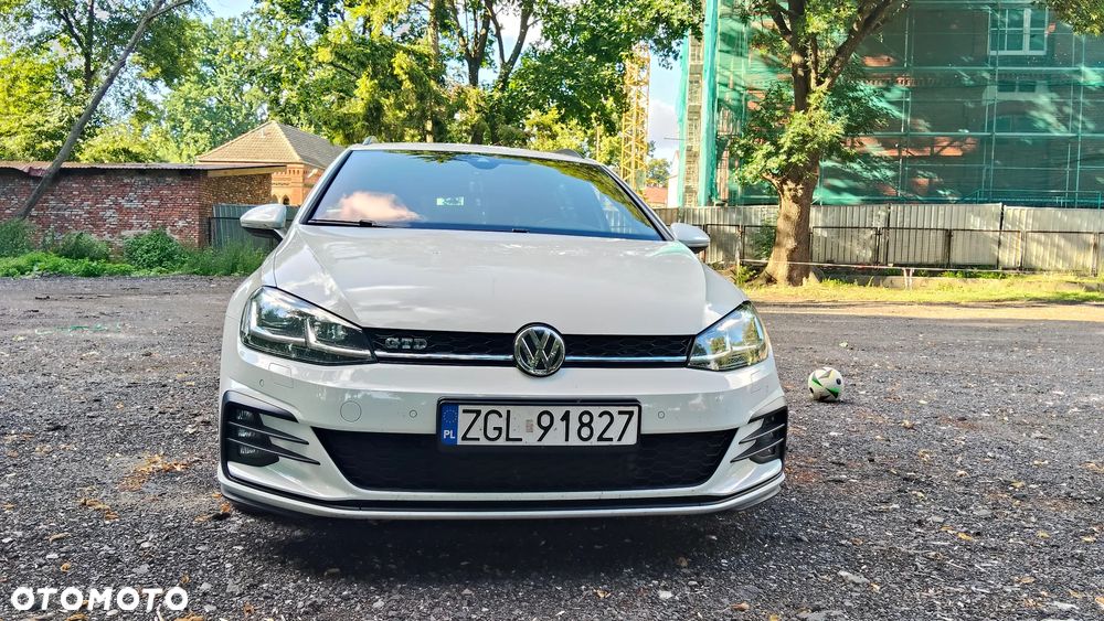 Volkswagen Golf - 4
