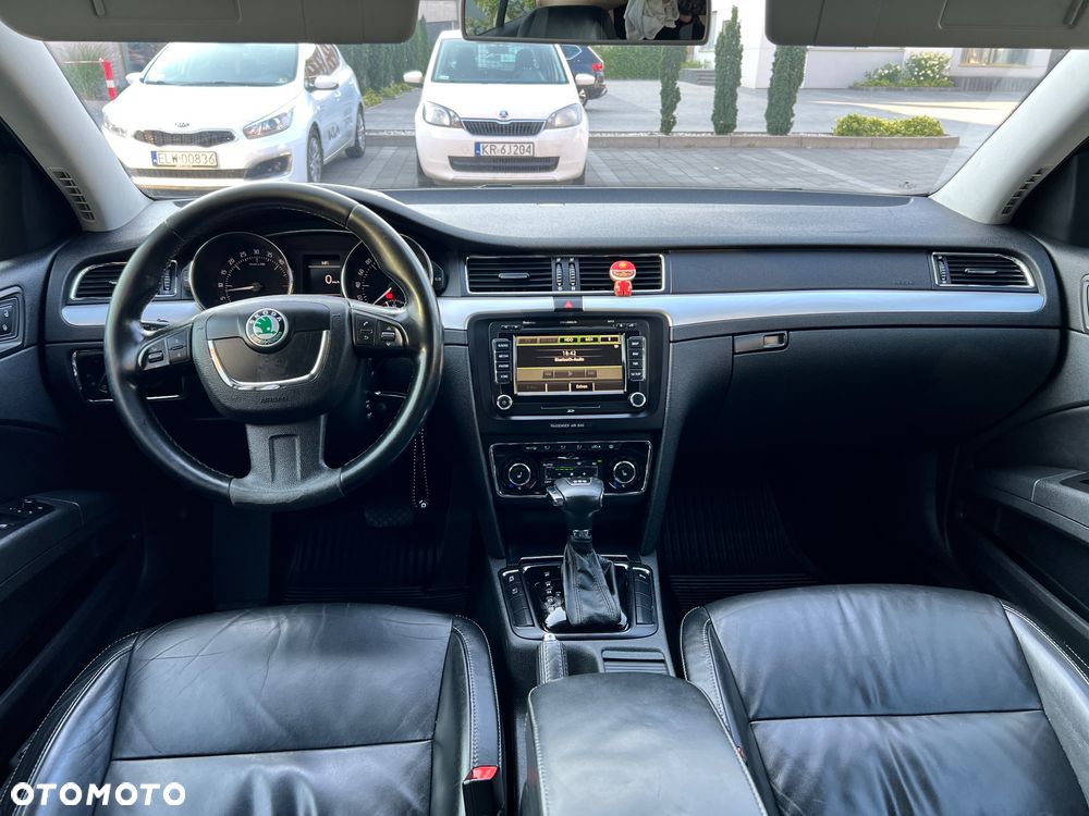 Skoda Superb 2.0 TDI Elegance DSG - 12