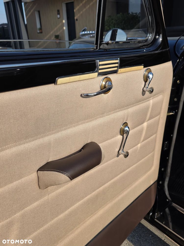 Oldsmobile Inny - 17