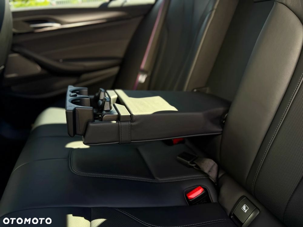 BMW M5 Competition - 24