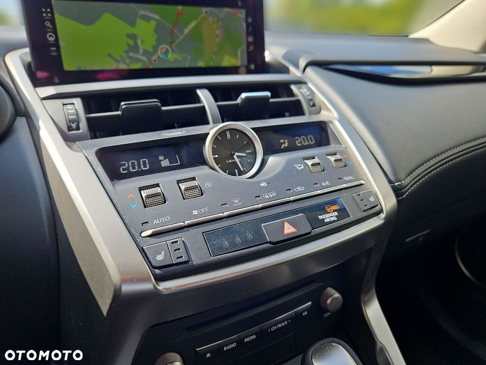 Lexus NX 300h Elegance AWD - 14
