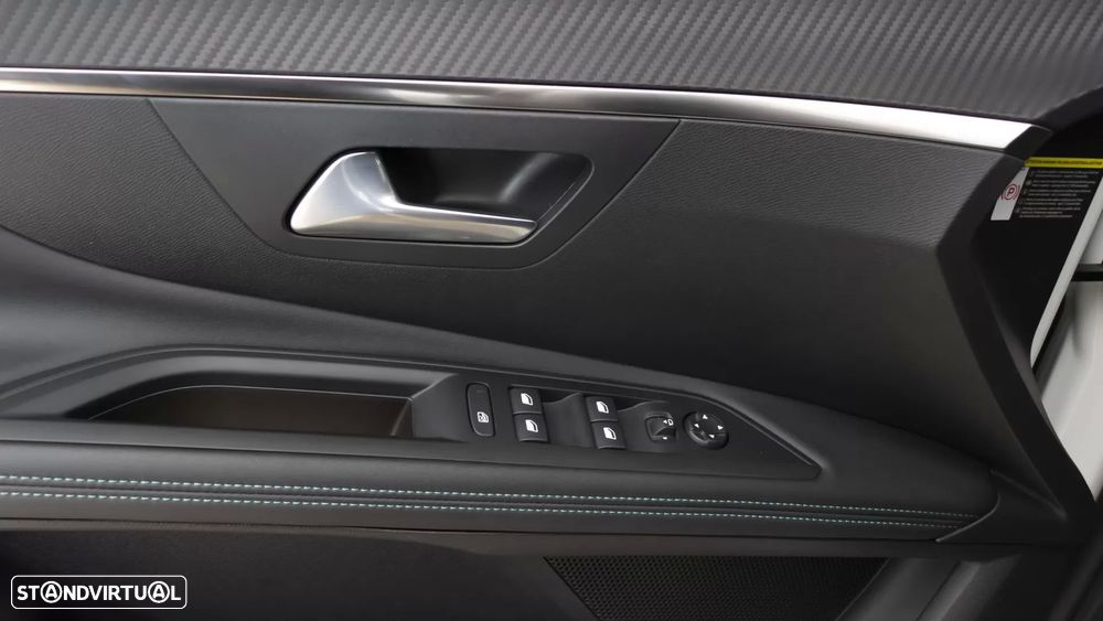 Peugeot 3008 1.2 PureTech Allure EAT8 - 19