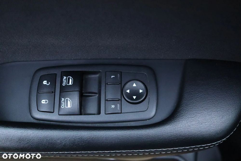 Dodge Challenger 3.6 GT AWD - 29