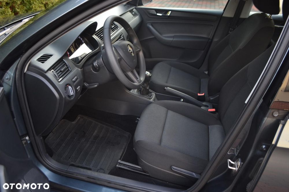 Skoda RAPID 1.0 TSI Active - 6