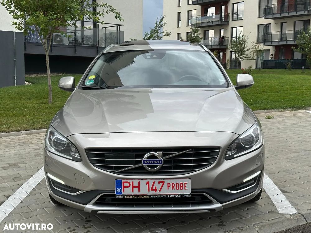 Volvo V60 D6 Plug-In-Hybrid AWD Geartronic Pure Limited - 2