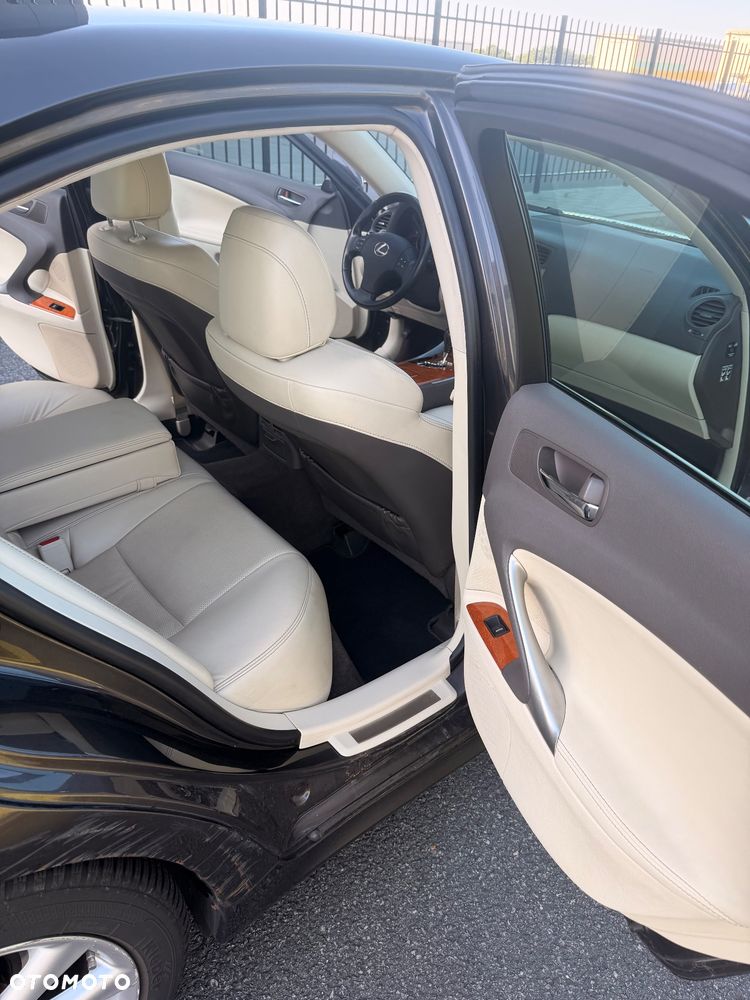 Lexus IS 250 Prestige - 7
