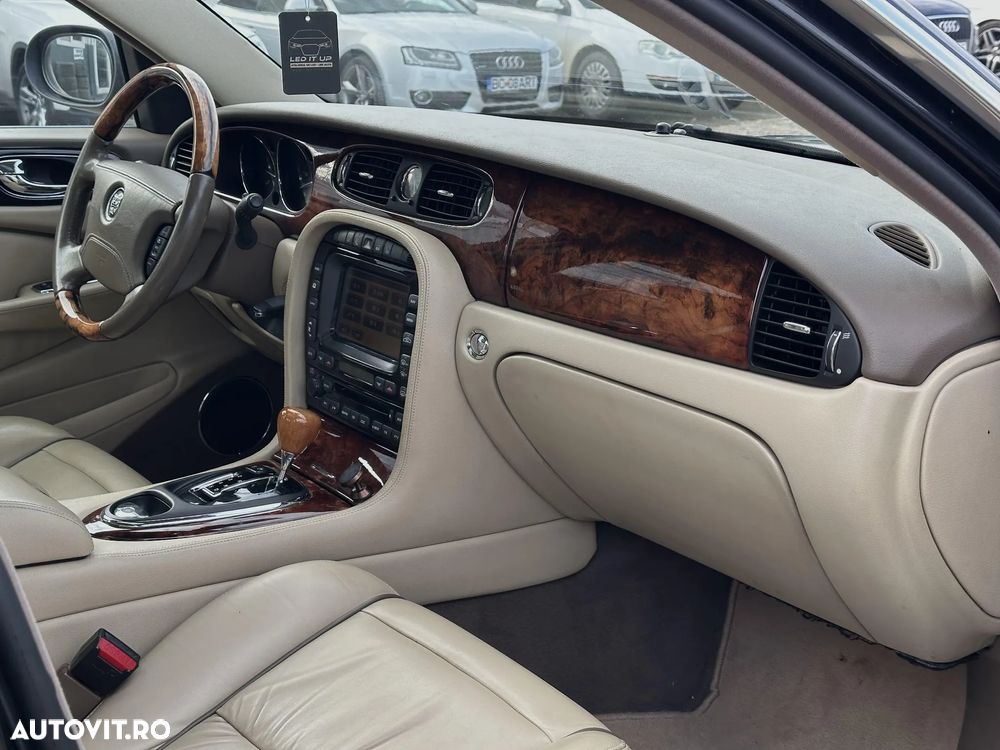 Jaguar XJ XJ6 2.7 Twin Turbo (LWB) Sovereign - 12