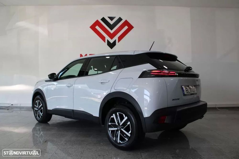 Peugeot 2008 1.2 PureTech Allure Pack - 4
