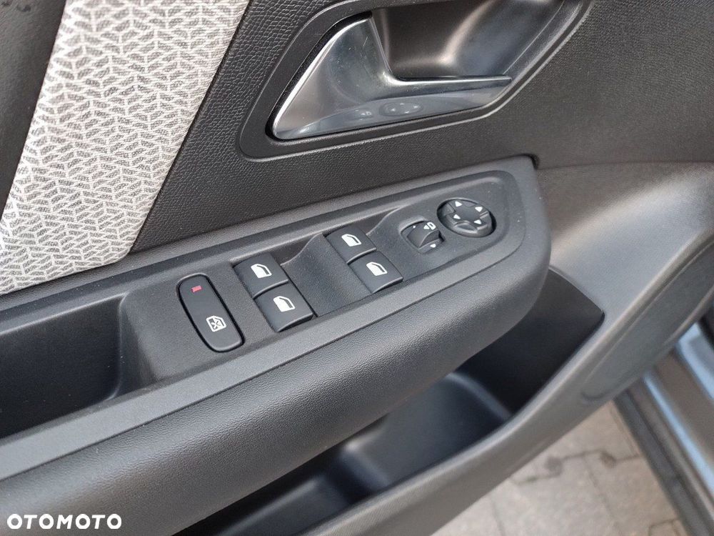 Citroën C4 1.2 PureTech Max S&S EAT8 - 12