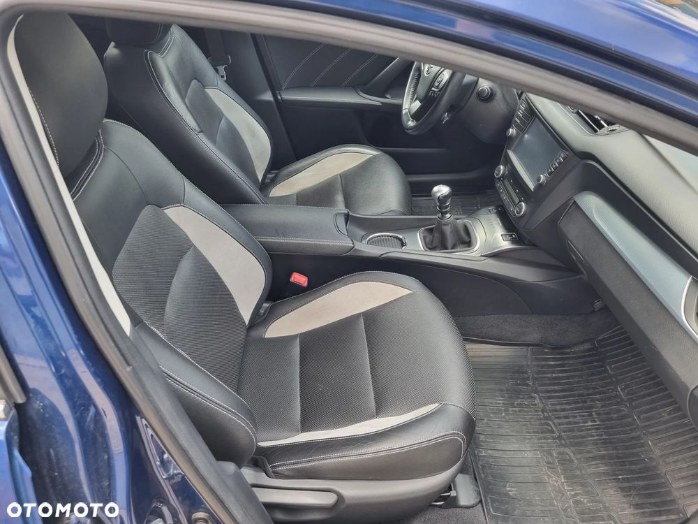 Toyota Avensis 2.0 D-4D Prestige - 10