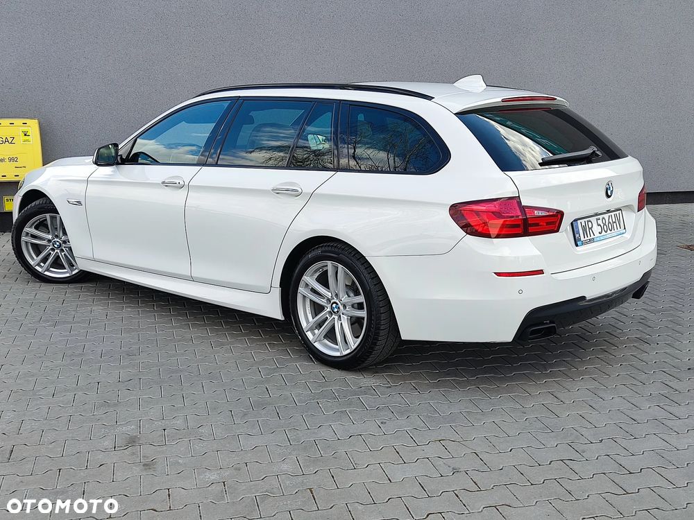 BMW Seria 5 M550d xDrive Sport-Aut - 10