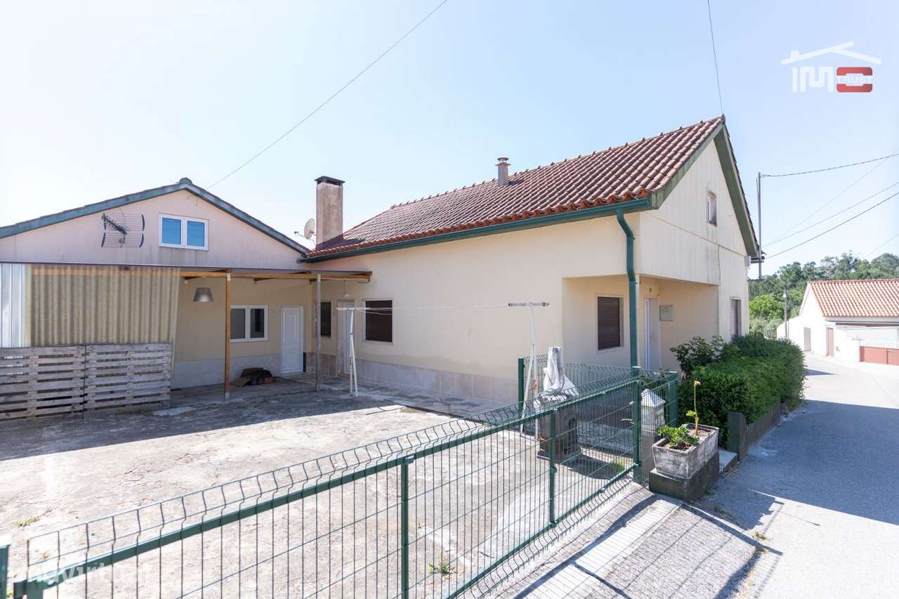 MORADIA T3 MOBILADA COM GARAGEM TERRAÇO E TERRENO DE CULTIVO E MOIT... - Grande imagem: 2/25