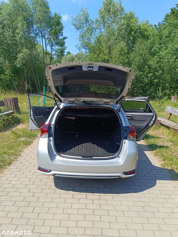 Toyota Auris 1.6 D-4D Prestige - 11