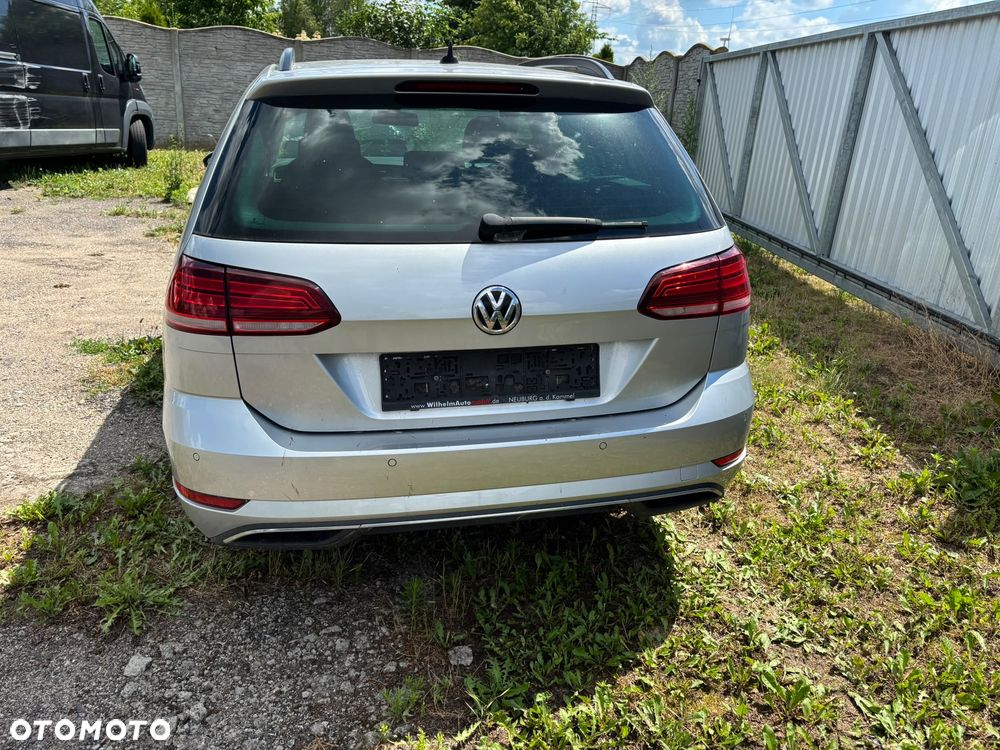Volkswagen Golf - 5