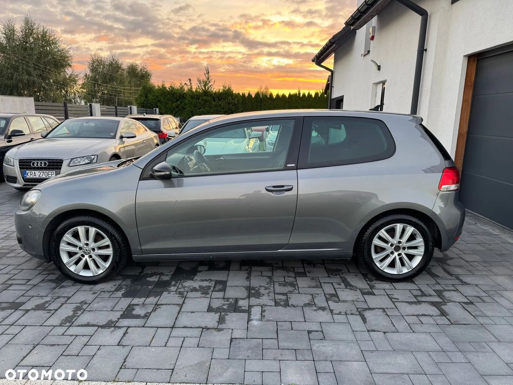 Volkswagen Golf - 8