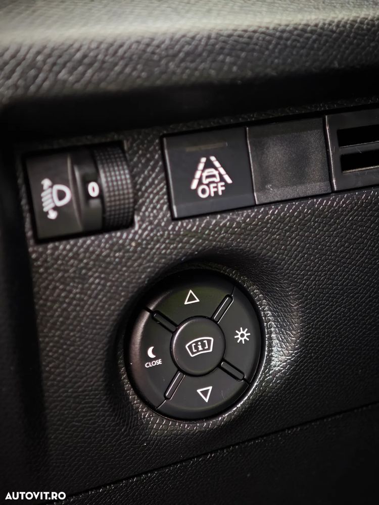 Citroën C4 BlueHDi 110 Stop&Start SHINE - 13