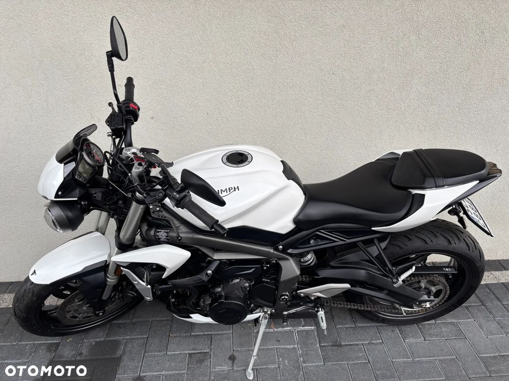 Triumph Street Triple - 4